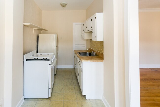 Photo - 2249 W Wilson Ave Unit 112