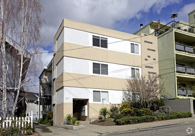 Building Photo - 317 Warwick- 270- 1196/2701