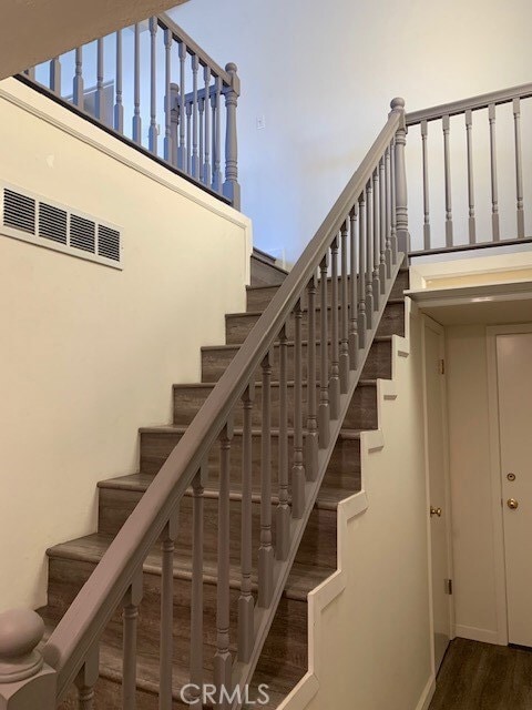 Photo - 217 Crest Dr