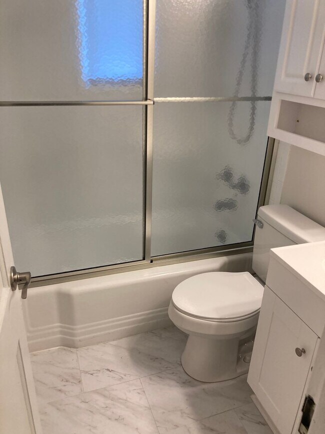 Photo - Adorable Condo in Sunset Hills! 2BR/1BA