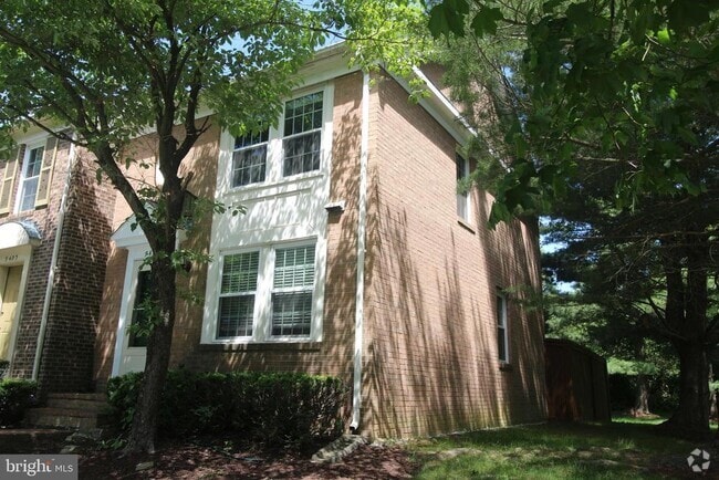 Building Photo - 9401 Lost Trail Way Rental