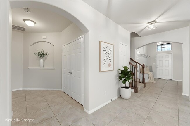Photo - 5531 Drumlin Field Way