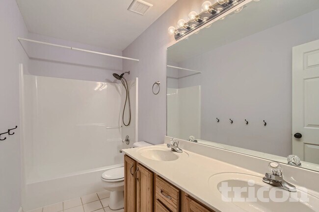 Photo - 2420 Amber Glen Dr