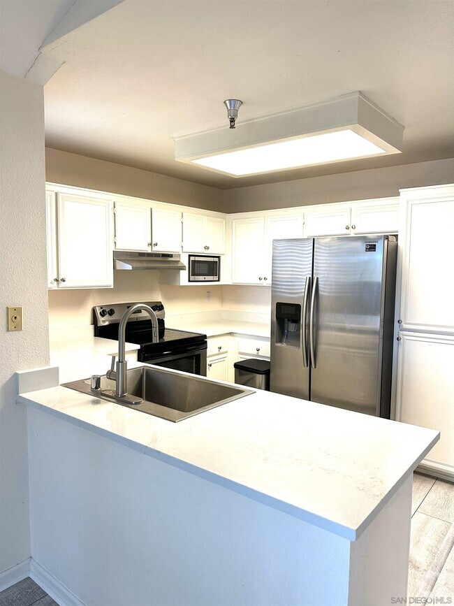 Building Photo - 17161 Alva Rd Unit 2128 Rental