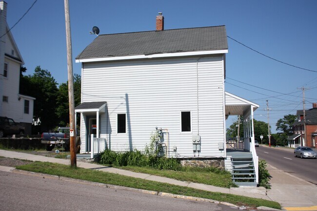 Photo - 111 E Montezuma Ave