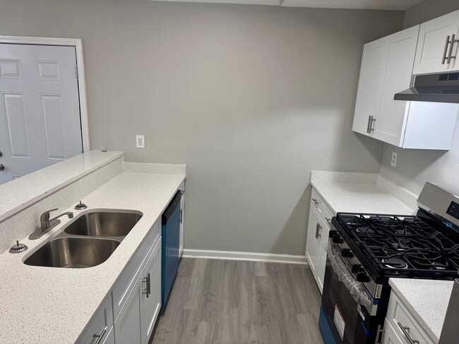 Photo - 110 Wedgewood Walk