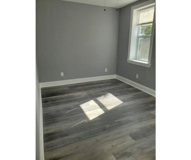 Photo - 1607 Division St Unit 3A  W/private bath