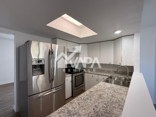 Photo - 6115 Lake Kemp St