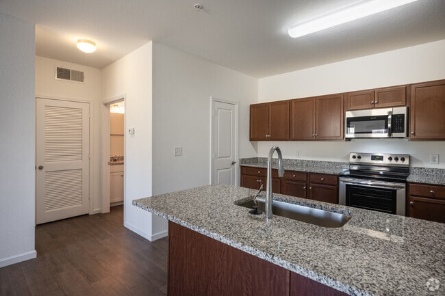 1BR, 1BA