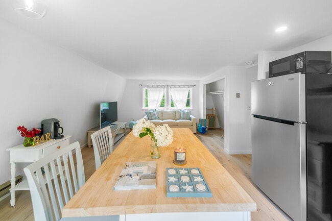 Photo - 93 Twin Hill Rd Unit 2