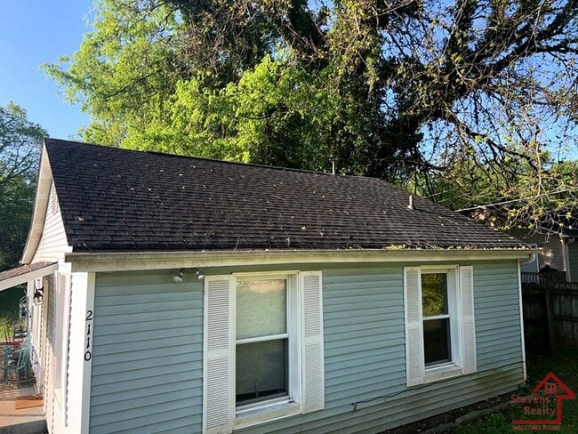 Photo - 2110 Brown Ave