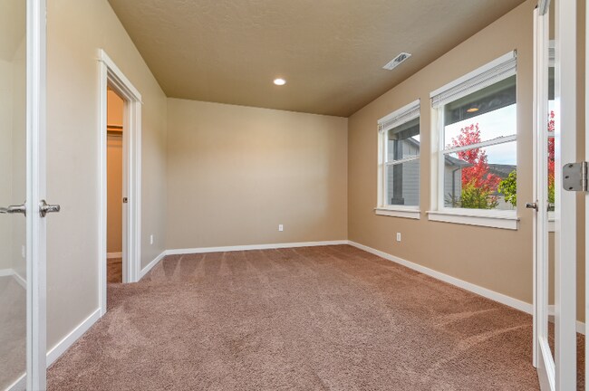 Photo - 4530 S Highcliff Ave