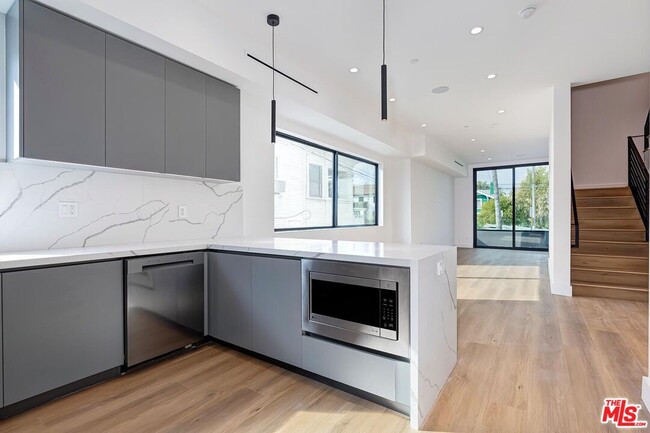 Photo - 1436 Edgecliffe Dr Unit 101