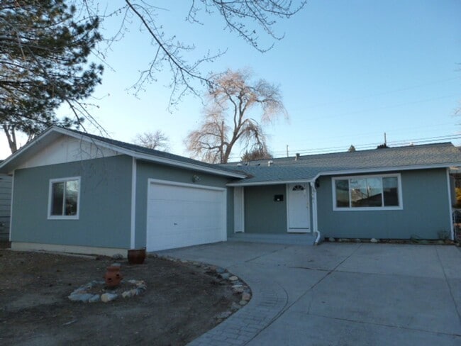 Building Photo - Four Bedroom, Two Bath, Two Car Garage Rem...
