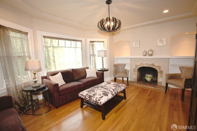 Building Photo - 3627 Scott St