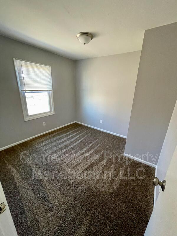 Photo - 8275 Lakeview Dr