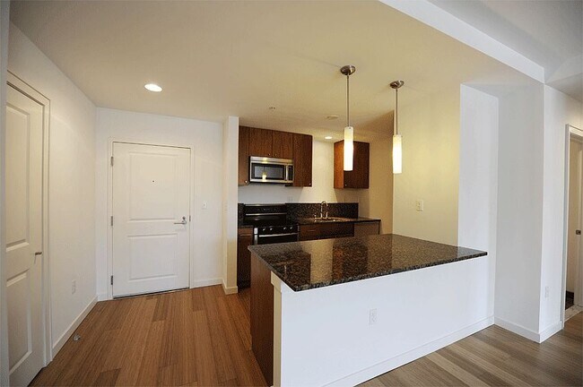 Photo - 16 Miner St Unit 3