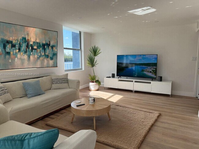 Photo - 16546 NE 26th Ave Condo Unit 3G