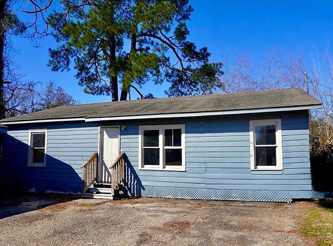 Building Photo - 921 N Pierce St