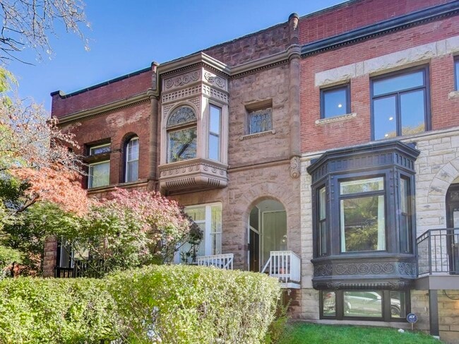 Building Photo - 5203 S Dorchester Ave