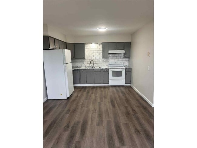 Photo - 114 Lake Ave S Unit 14