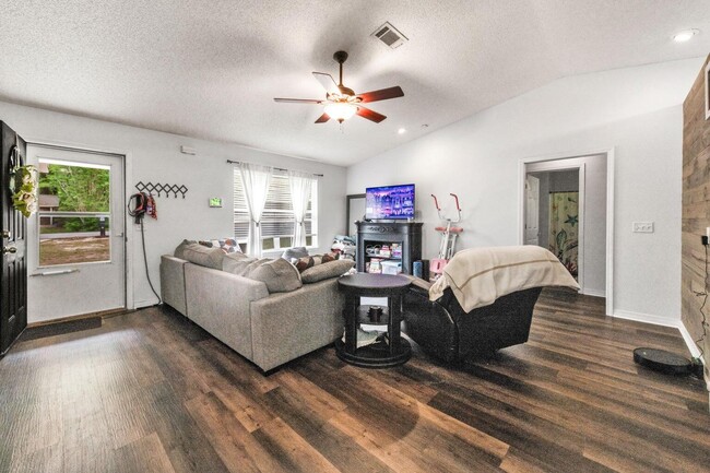 Photo - 5246 Sewell Rd