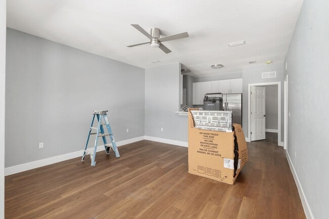 Photo - 424 NW 3rd Ave
