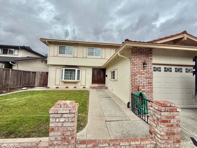 Building Photo - BERRYESSA - Beautiful 2 story home in desi...