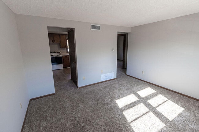 Photo - 2925 Northland Dr