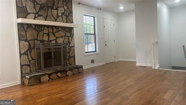 Photo - 1807 Merry Oak Rd SW