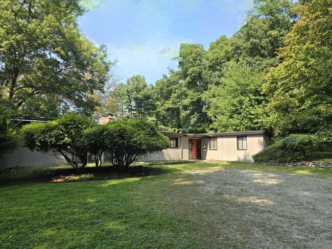 Photo - 6 Summer Hill Rd