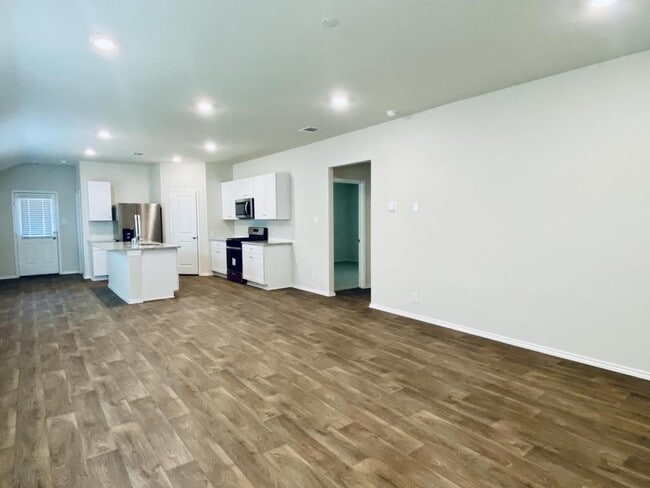 Photo - 22507 Green Jacket