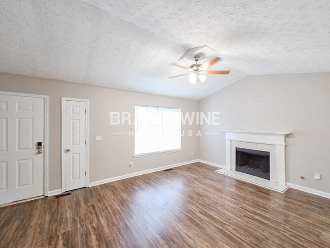 Photo - 107 Lake Terrace