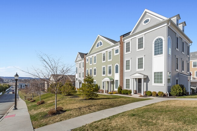 Photo - 293 Bradley Dr