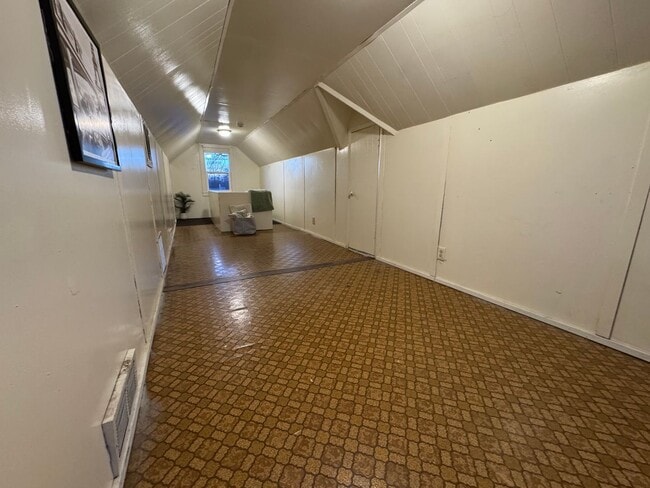 Photo - 3 bed, 1 bath home for rent in Waterloo