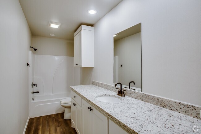 Building Photo - 12108 Elkhart Ave Unit A Rental