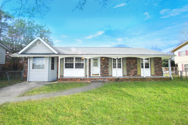 Photo - 3615 Marymont Dr NW House