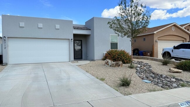 Modern comfort in Del Rey Estates - Modern comfort in Del Rey Estates House