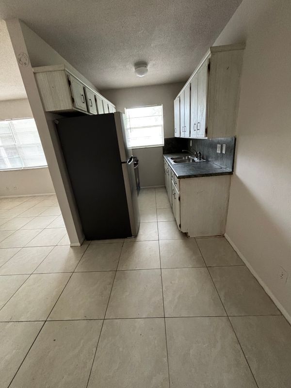 725 SE 23rd St Unidad 2
