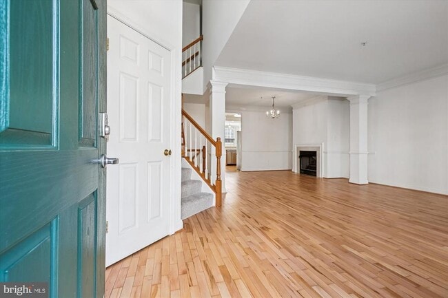 Photo - 502 Lawson Way