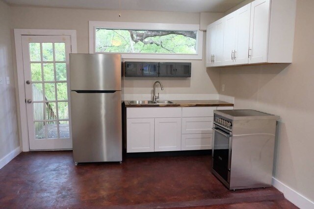 Photo - 1811 Alameda Dr Unit Cottage in the Oaks