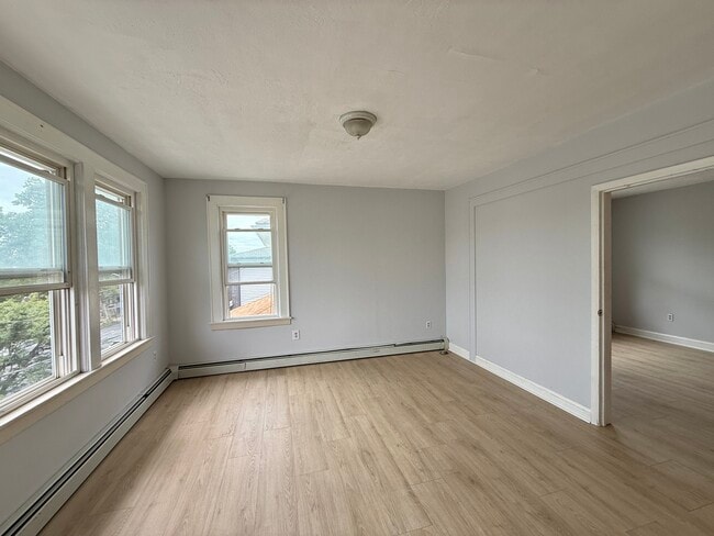 Photo - 165 Davis Ave