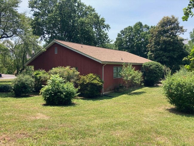 Photo - 4 BR/3 BA Home with Large Yard - Accepting Applications Through 4/24