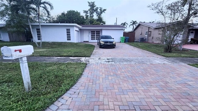 Building Photo - 11431 NW 35th St