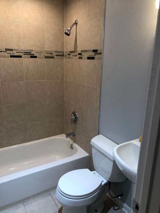 Photo - 115 Grant St