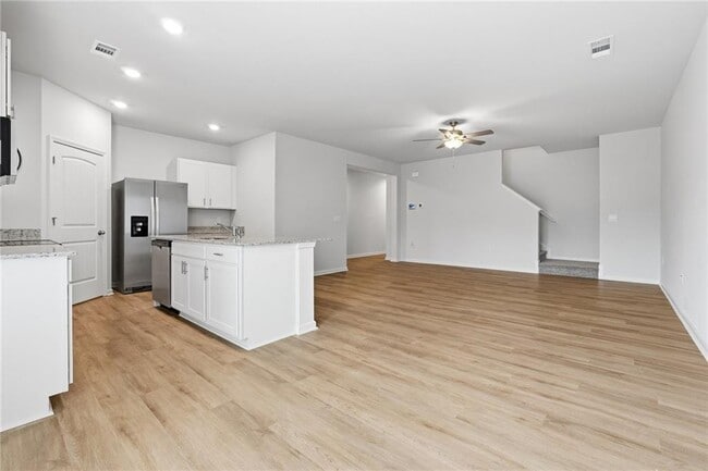 Photo - 255 Deerberry Dr