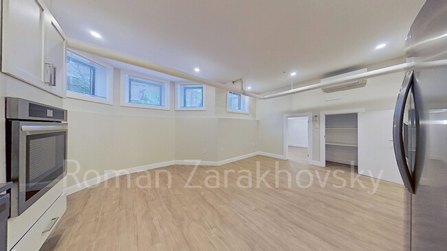 Photo - 2 Ayr Rd Unit E