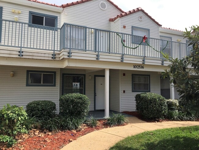 Building Photo - Available NOW! Adorable 2/2 located off of... Rental