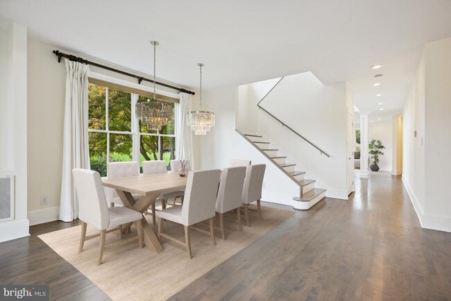 Photo - 10747 Riverscape Run