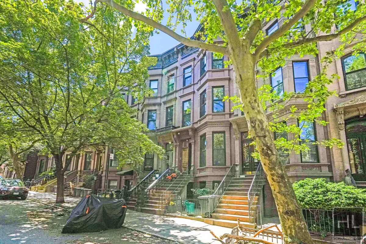 LINCOLN PLACE - LINCOLN PLACE
